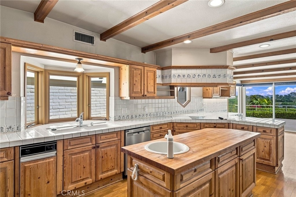 1026 Santiago Drive - Photo 14