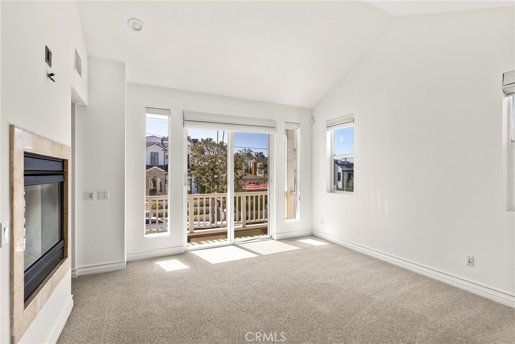 703 Poinsettia Avenue - Photo 12