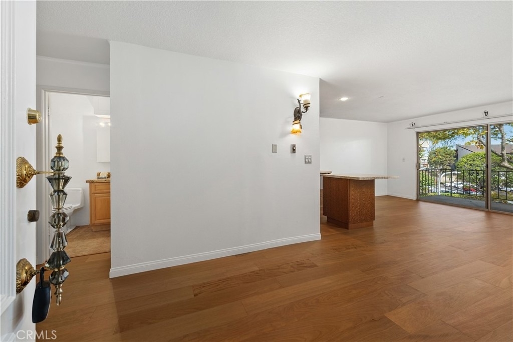 200 Mcneil - Photo 4