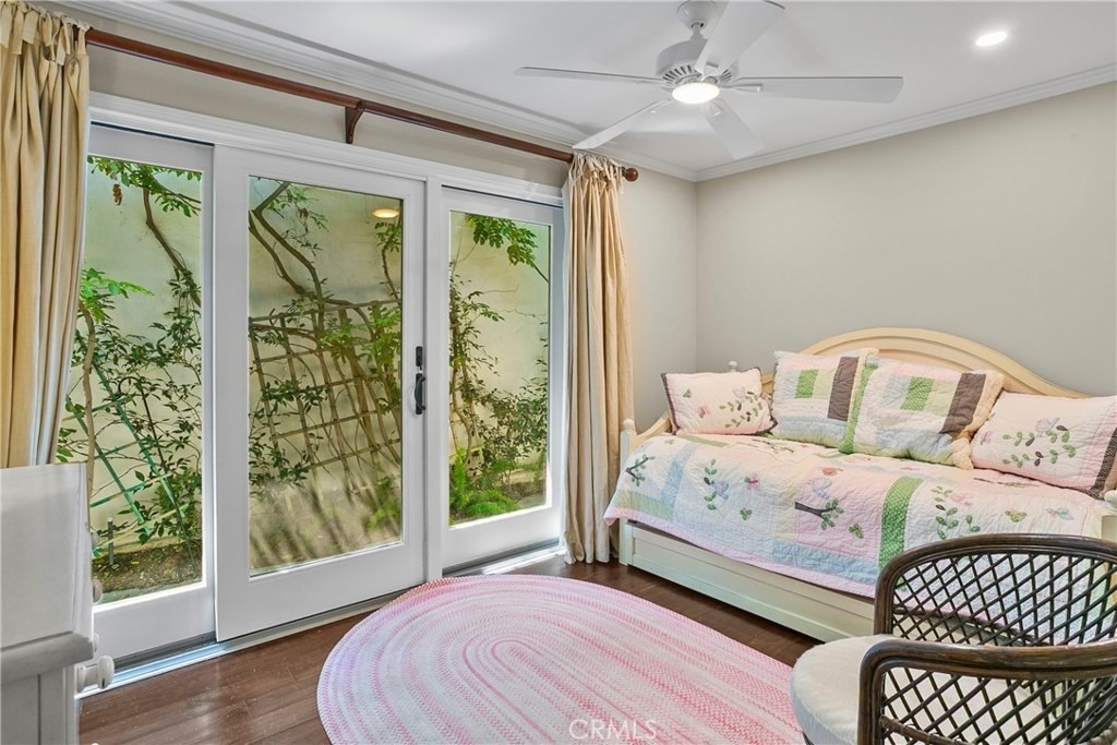 225 Grand Canal - Photo 12