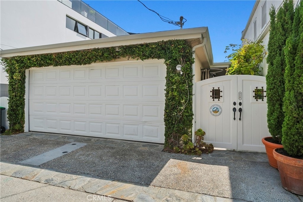 225 Grand Canal - Photo 23