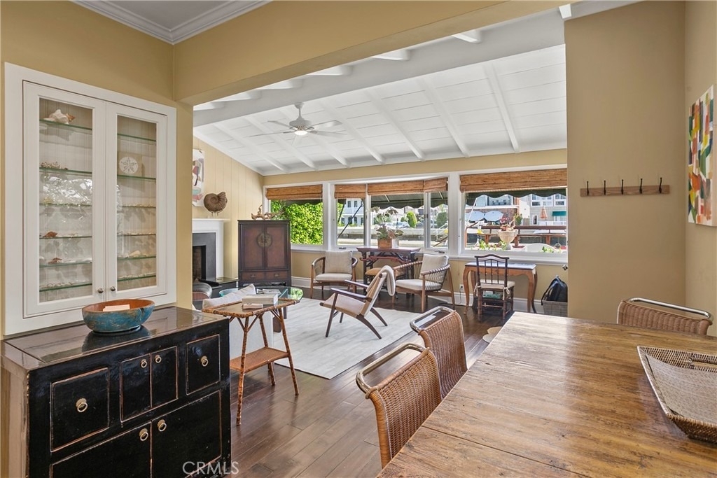 225 Grand Canal - Photo 11