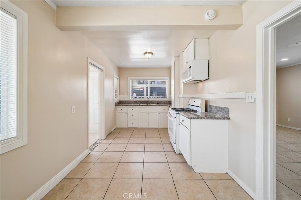 12814 Benson - Photo 6