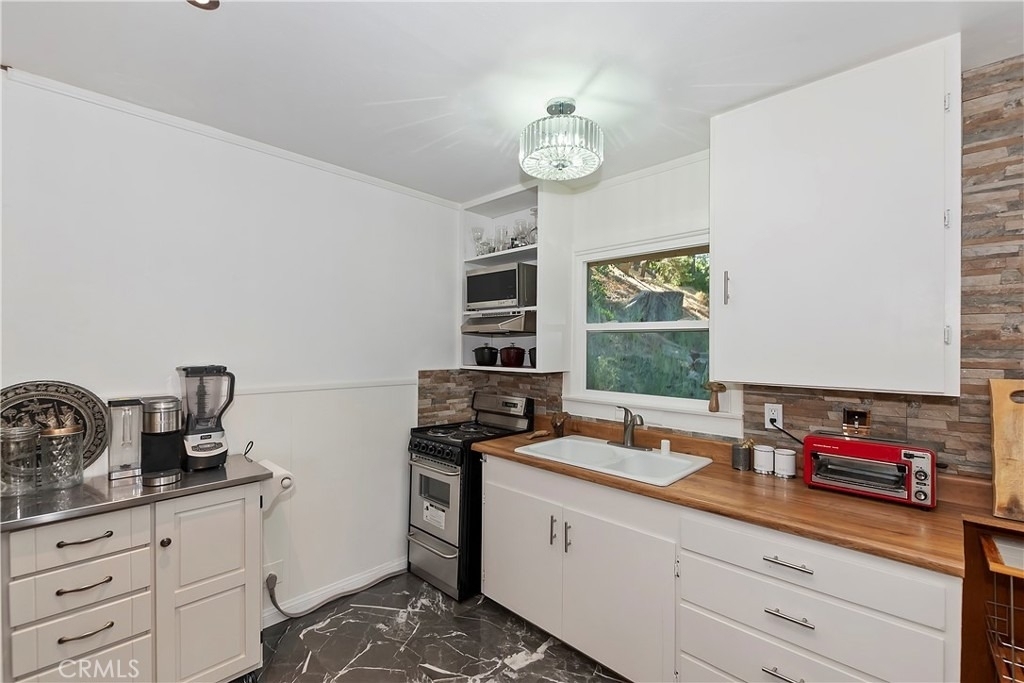 831 Blue Ridge - Photo 17