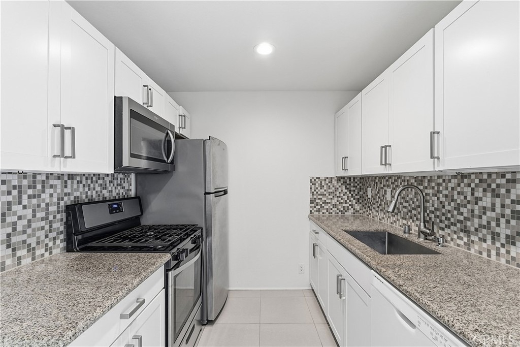 555 S Thornhill Road - Photo 9