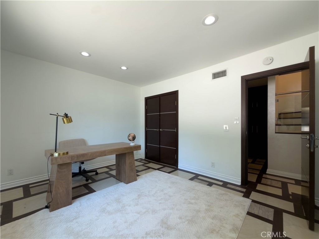 5836 Winnetka Avenue - Photo 16