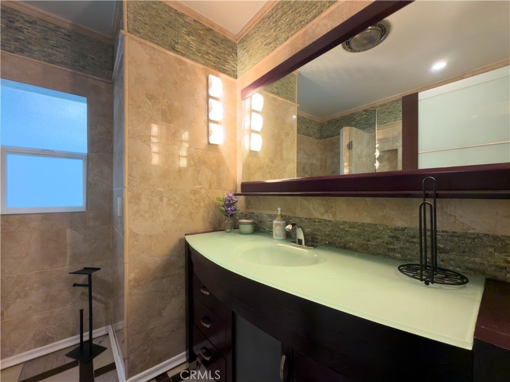 5836 Winnetka Avenue - Photo 17