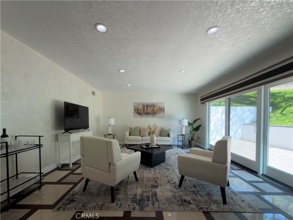 5836 Winnetka Avenue - Photo 6