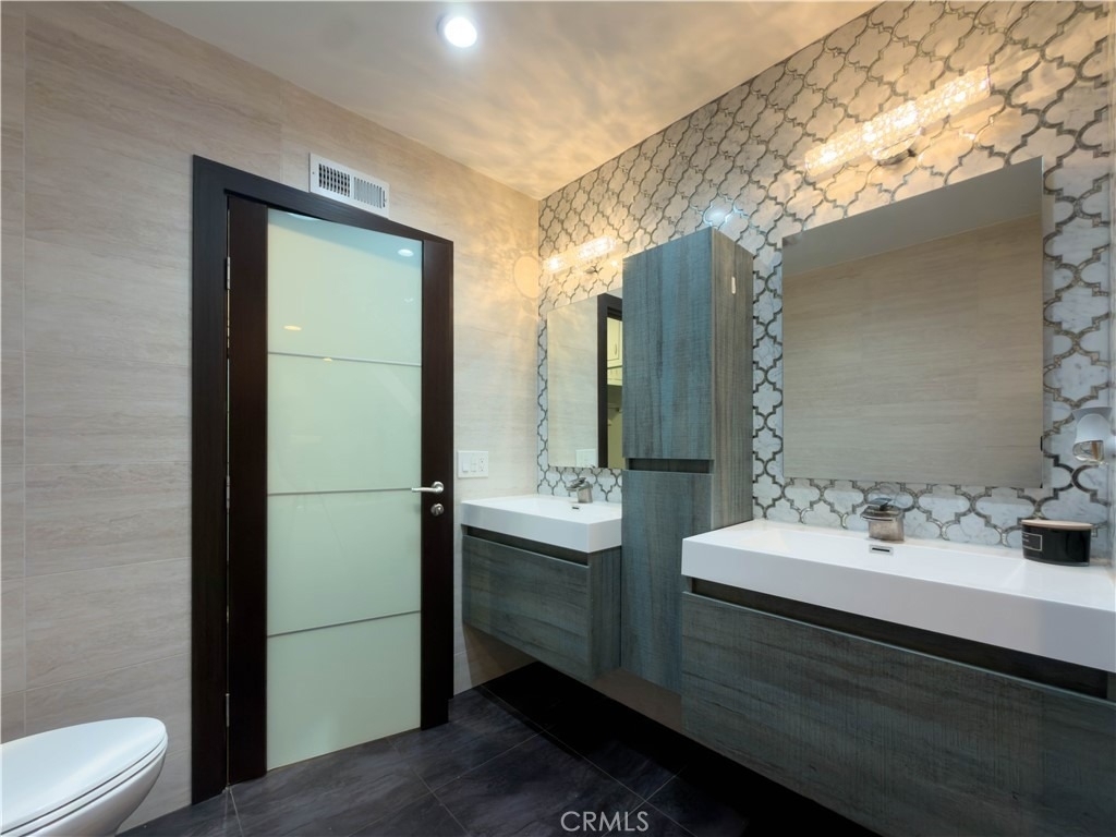5836 Winnetka Avenue - Photo 28