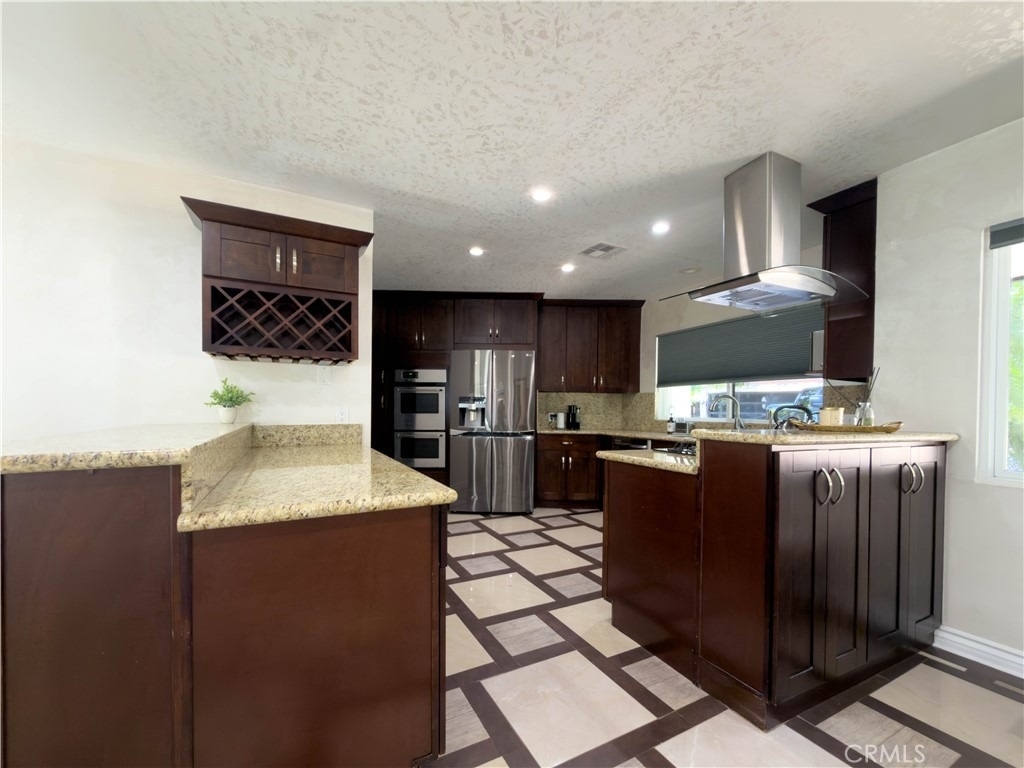 5836 Winnetka Avenue - Photo 9