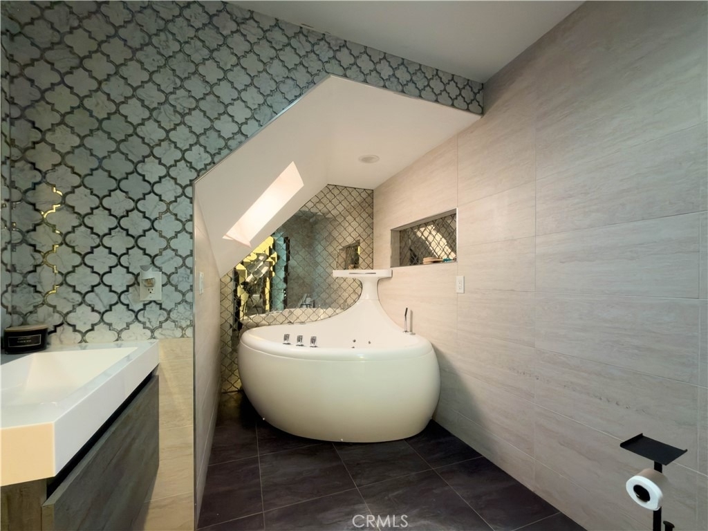 5836 Winnetka Avenue - Photo 22