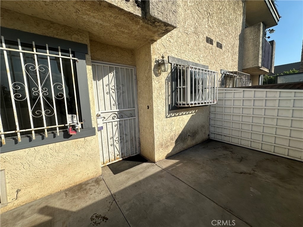 13420 Tracy Street - Photo 2