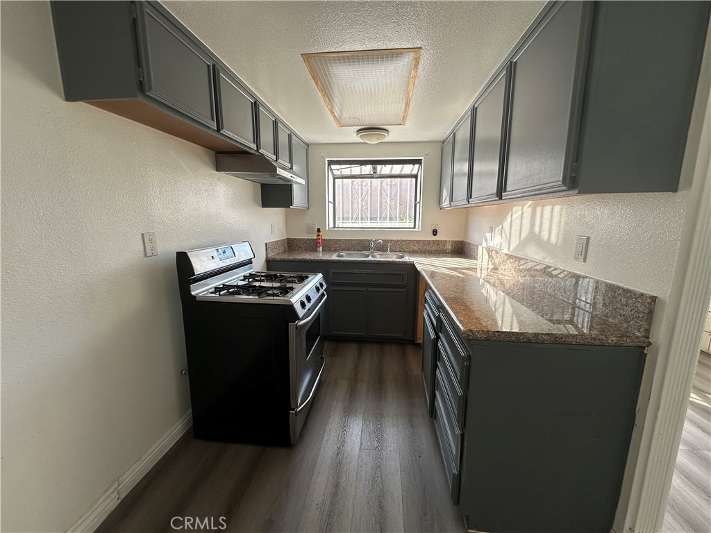 13420 Tracy Street - Photo 4