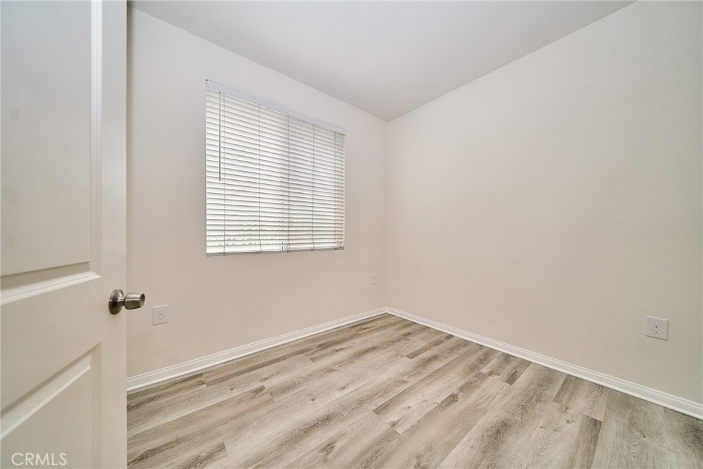 853 E Hollyvale - Photo 18