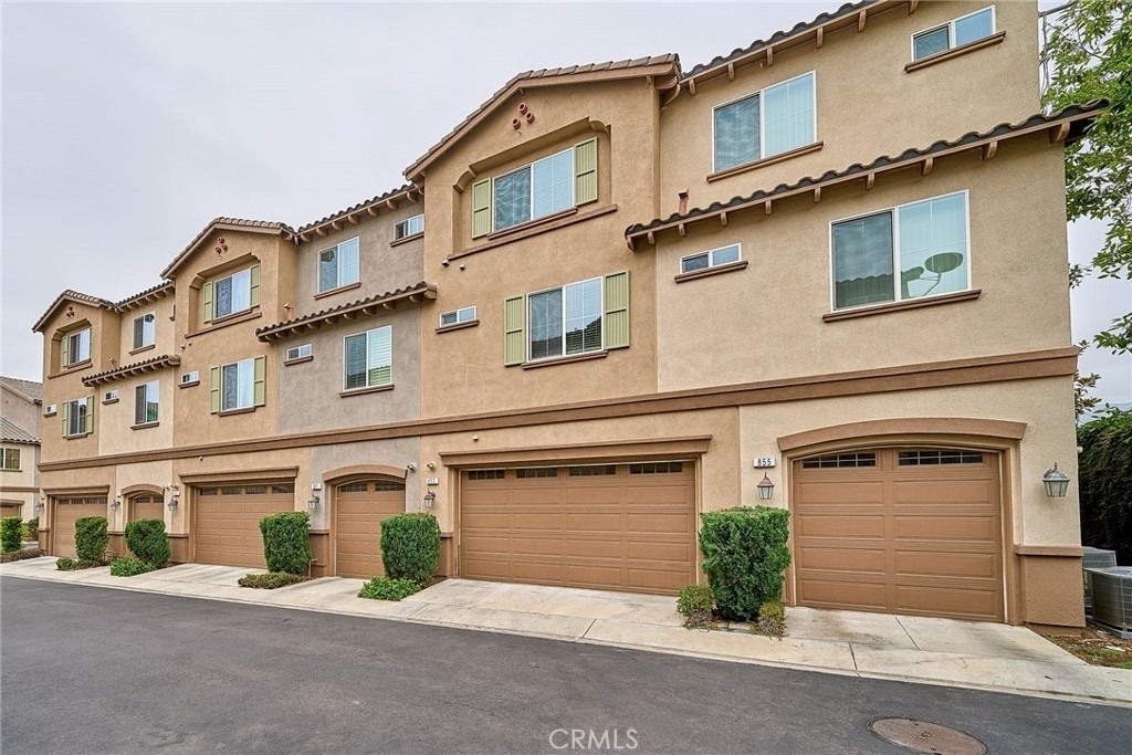 853 E Hollyvale - Photo 8