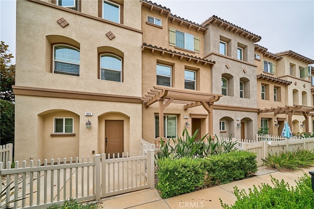 853 E Hollyvale - Photo 1