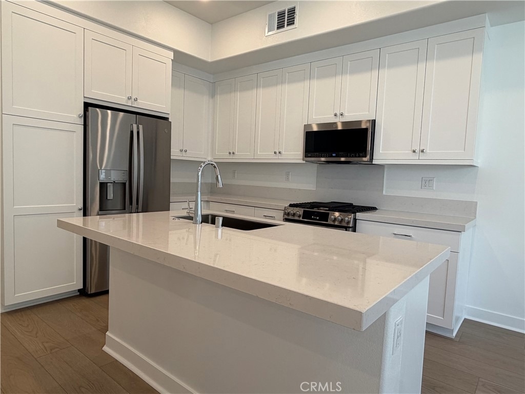 1485 Snowberry Place - Photo 5