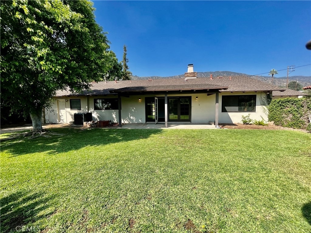 916 W Donington Street - Photo 20