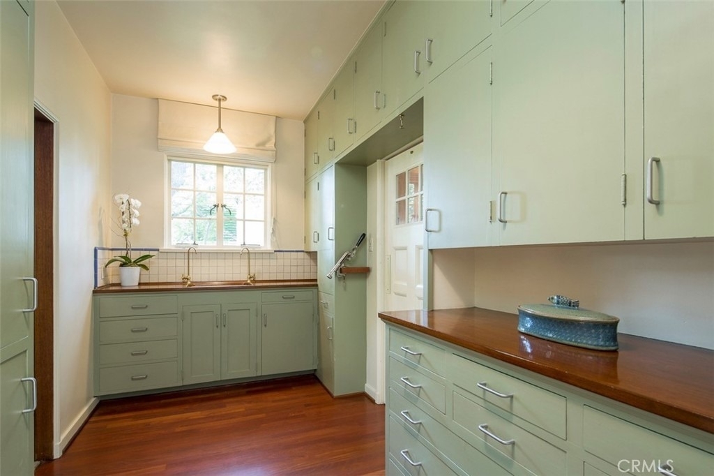 1762 Oak Grove - Photo 11