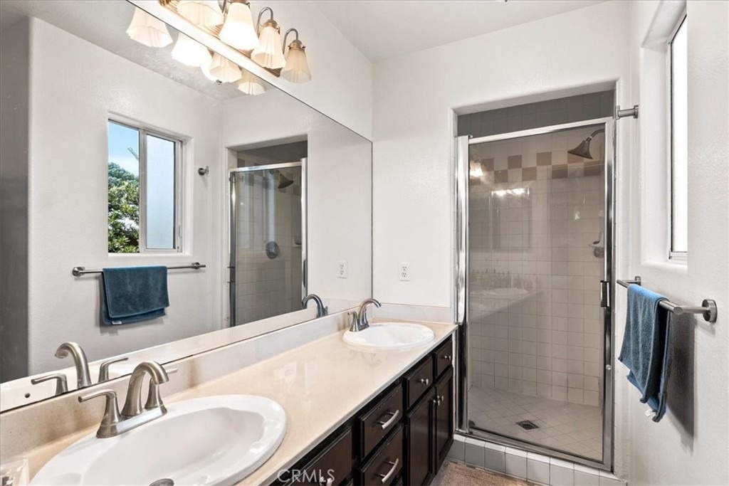 703 Locust Street - Photo 10