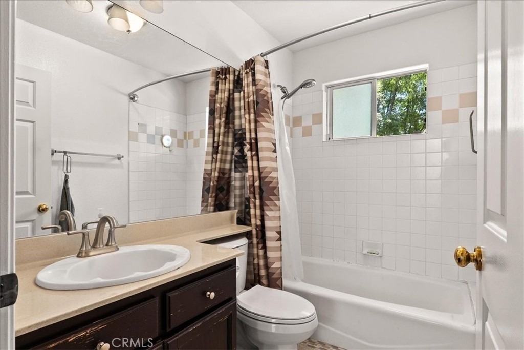 703 Locust Street - Photo 13