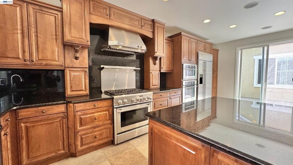 2458 Marsanne St - Photo 6