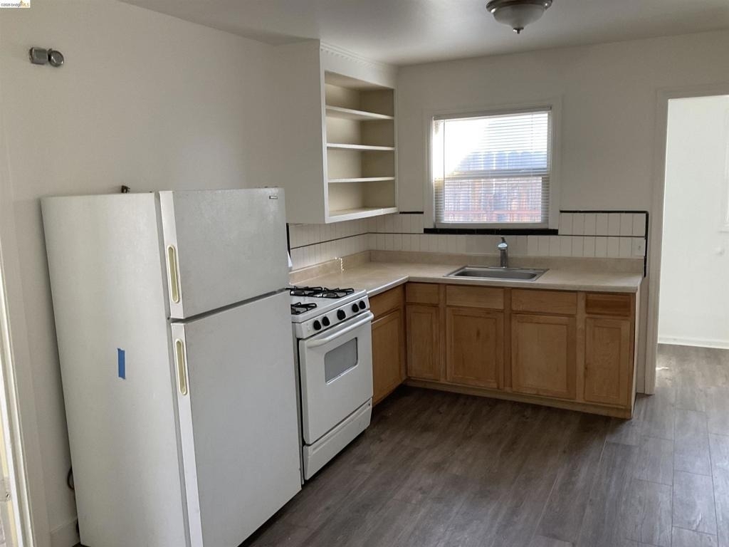 1120 Maple Street - Photo 1