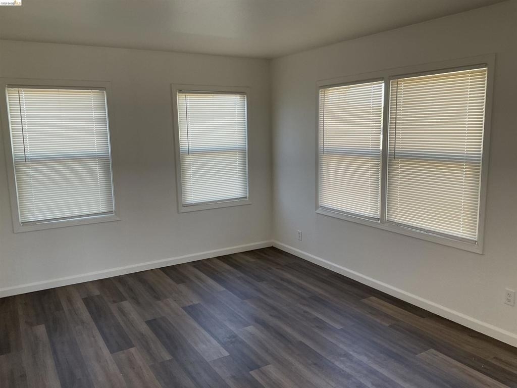 1118 Maple Street - Photo 3
