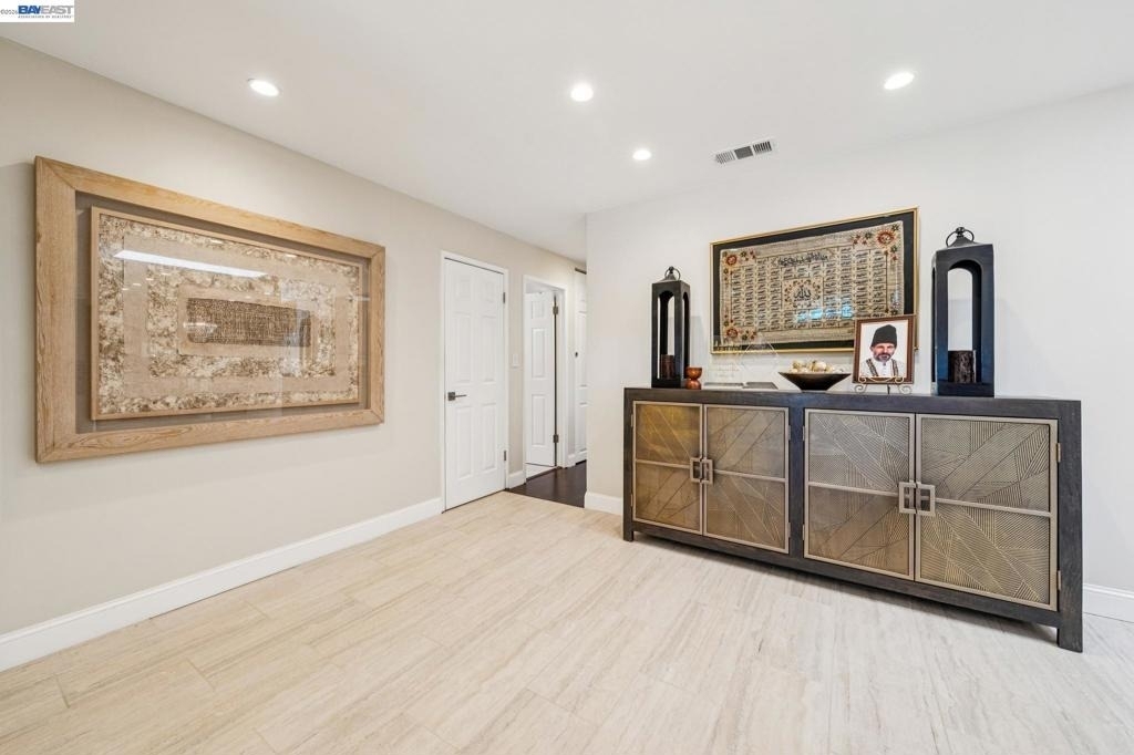 2485 Medallion Dr - Photo 13