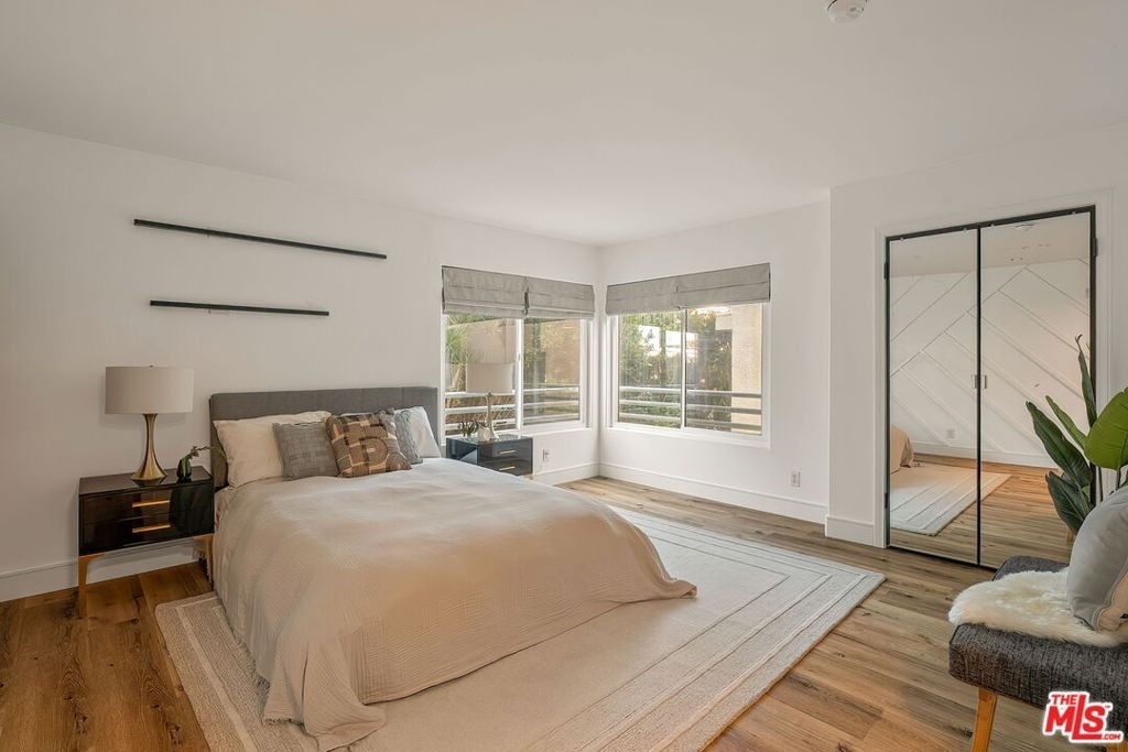 1160 Granville Avenue - Photo 15