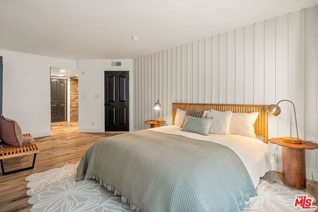 1160 Granville Avenue - Photo 21