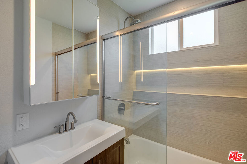 4140 Grand View Boulevard - Photo 8