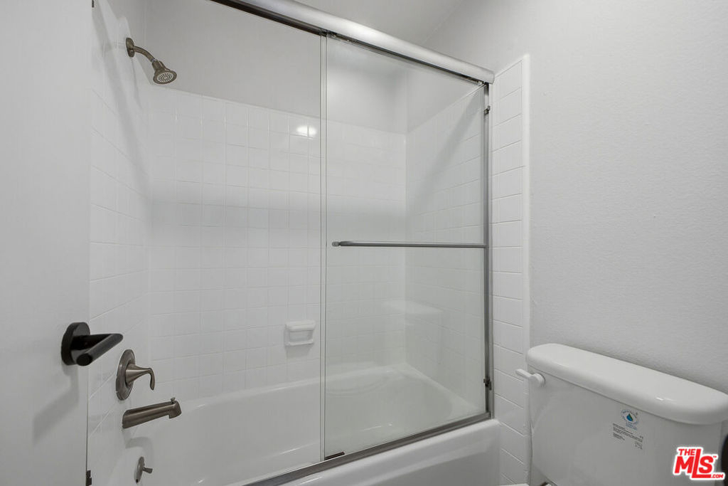1352 S Carmelina Avenue - Photo 10