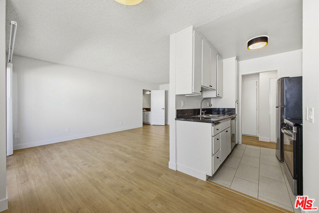 1352 S Carmelina Avenue - Photo 4