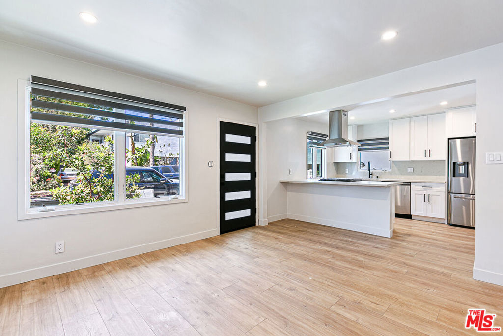 10420 Regent Street - Photo 5