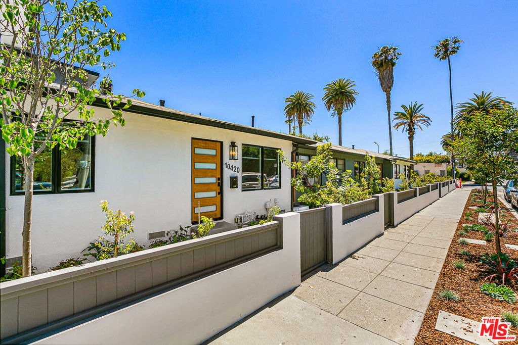 10420 Regent Street - Photo 1