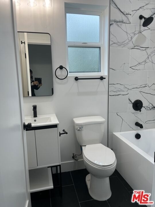 212 E 29th Street - Photo 20