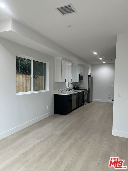 212 E 29th Street - Photo 9
