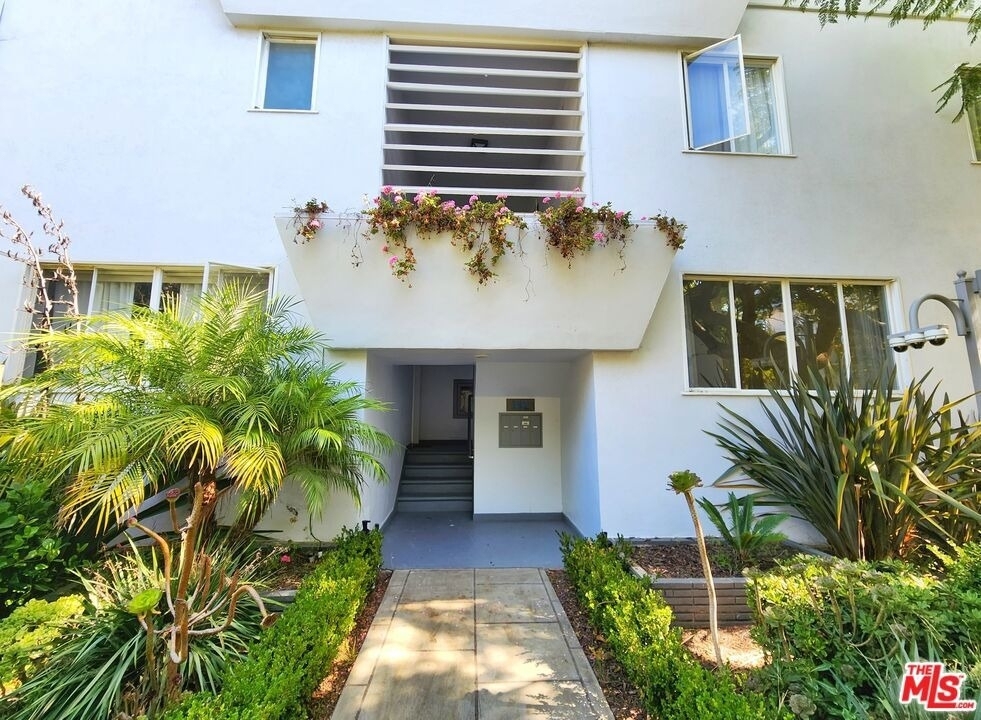 142 A San Vicente Blvd - Photo 12