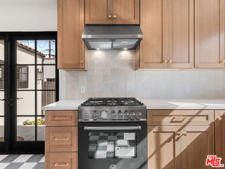 926 E Dryden Street - Photo 18