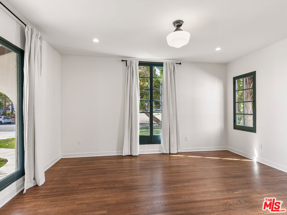 926 E Dryden Street - Photo 33