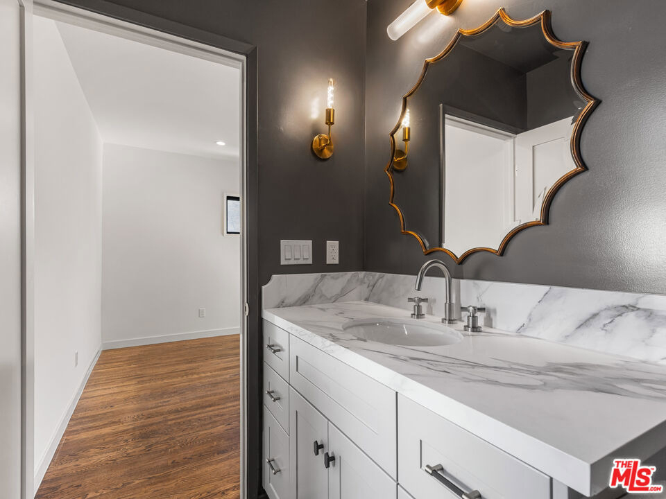 926 E Dryden Street - Photo 26