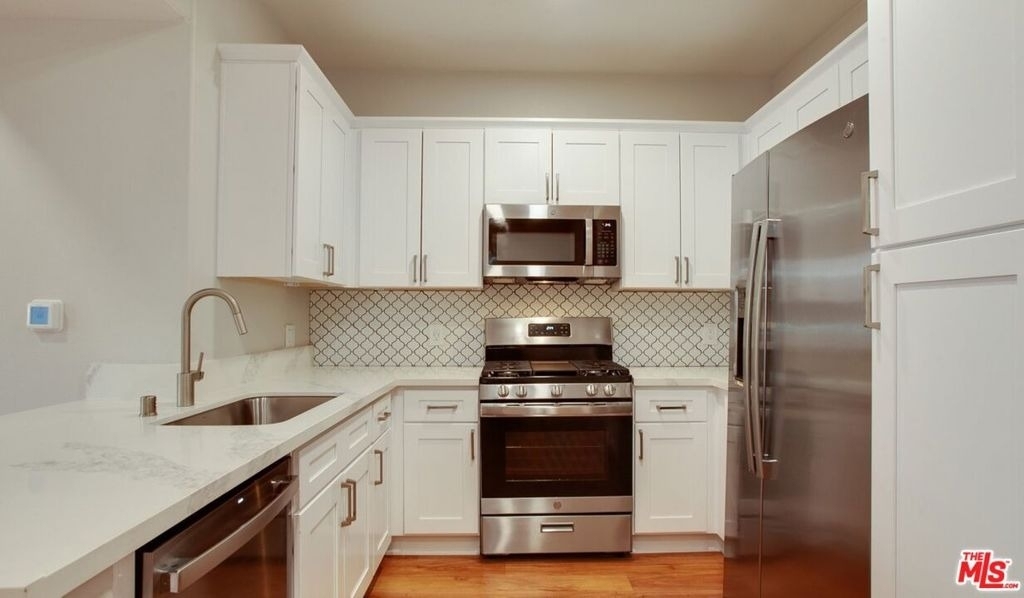 5553 W 6th Street - Photo 0