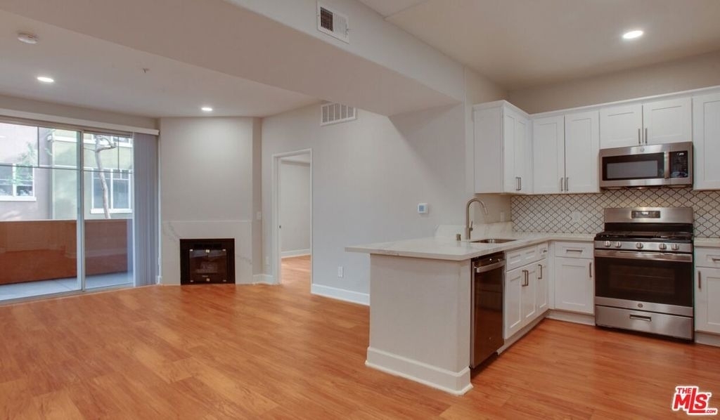 5553 W 6th Street - Photo 1