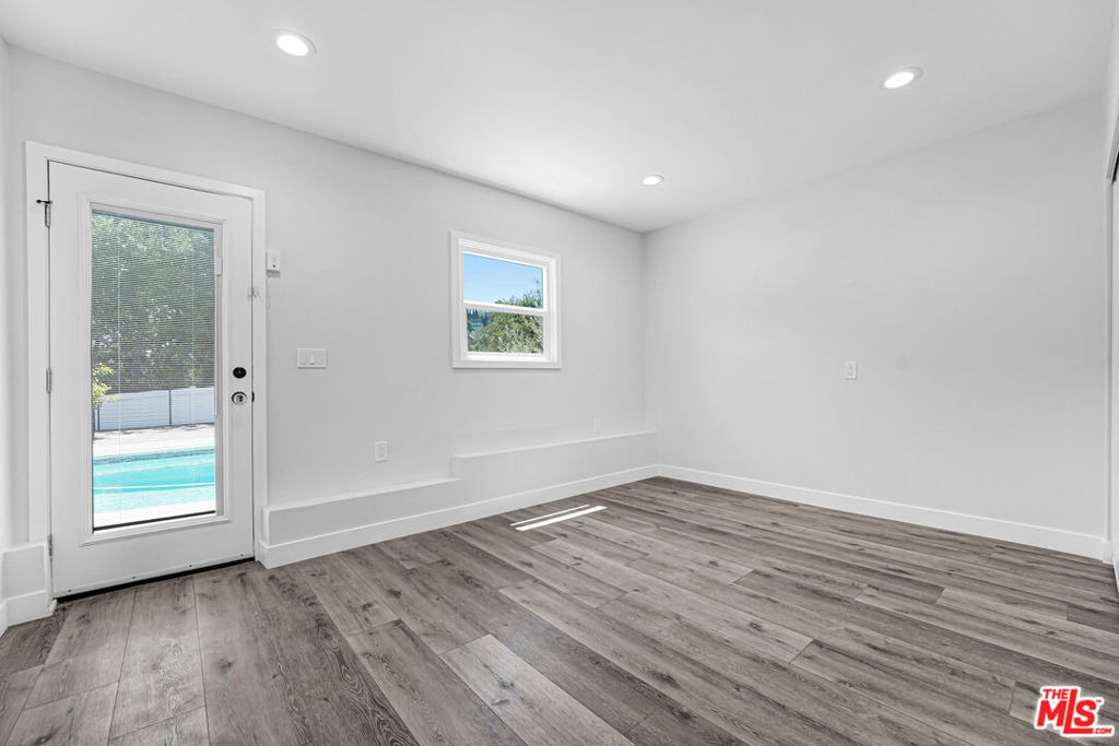 2383 Panorama Terrace - Photo 25
