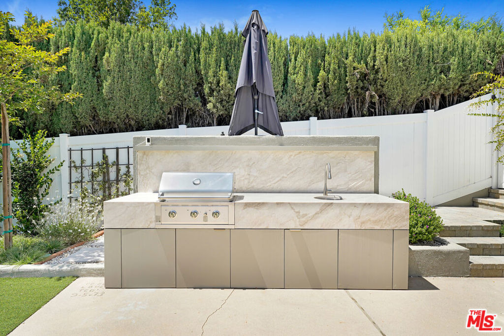 2383 Panorama Terrace - Photo 32