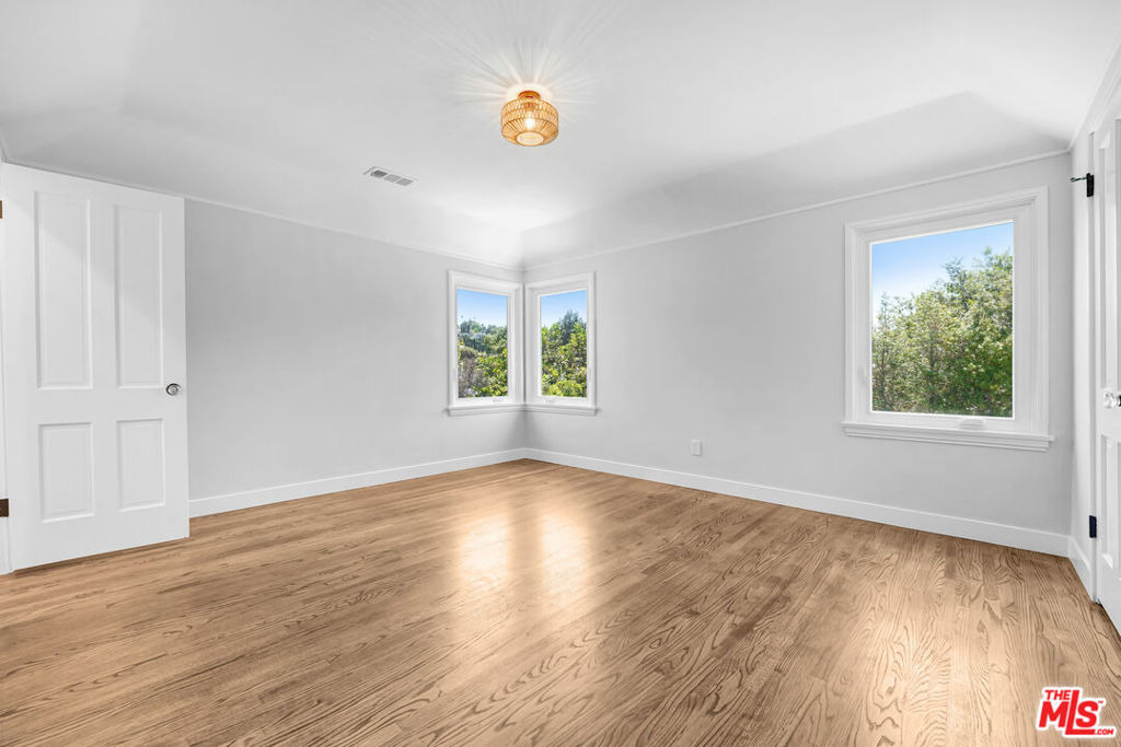 2383 Panorama Terrace - Photo 20