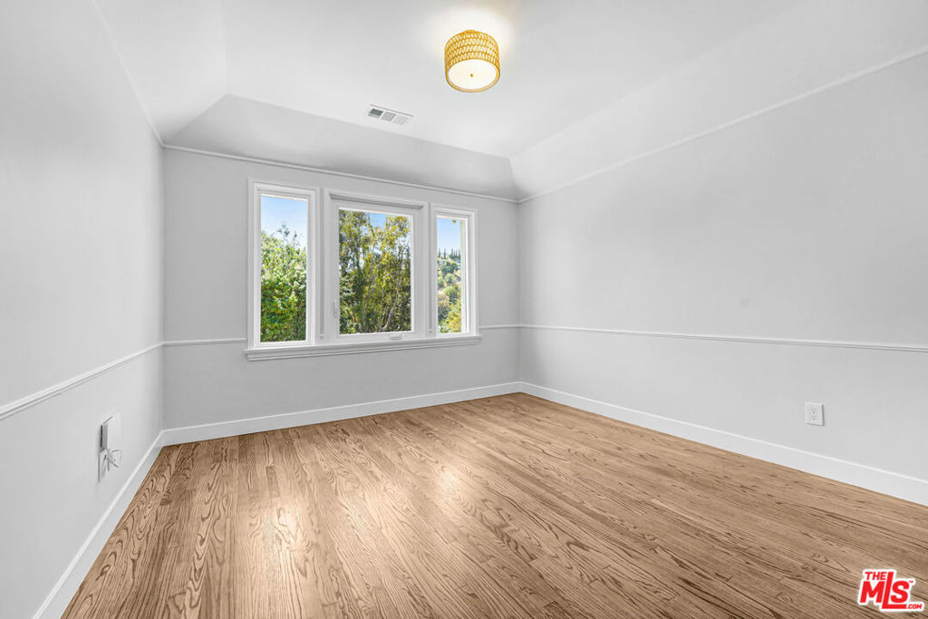 2383 Panorama Terrace - Photo 19
