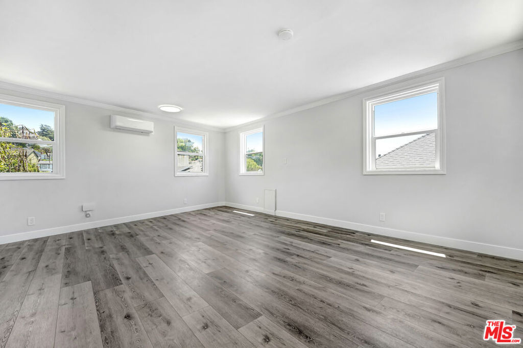 2383 Panorama Terrace - Photo 9