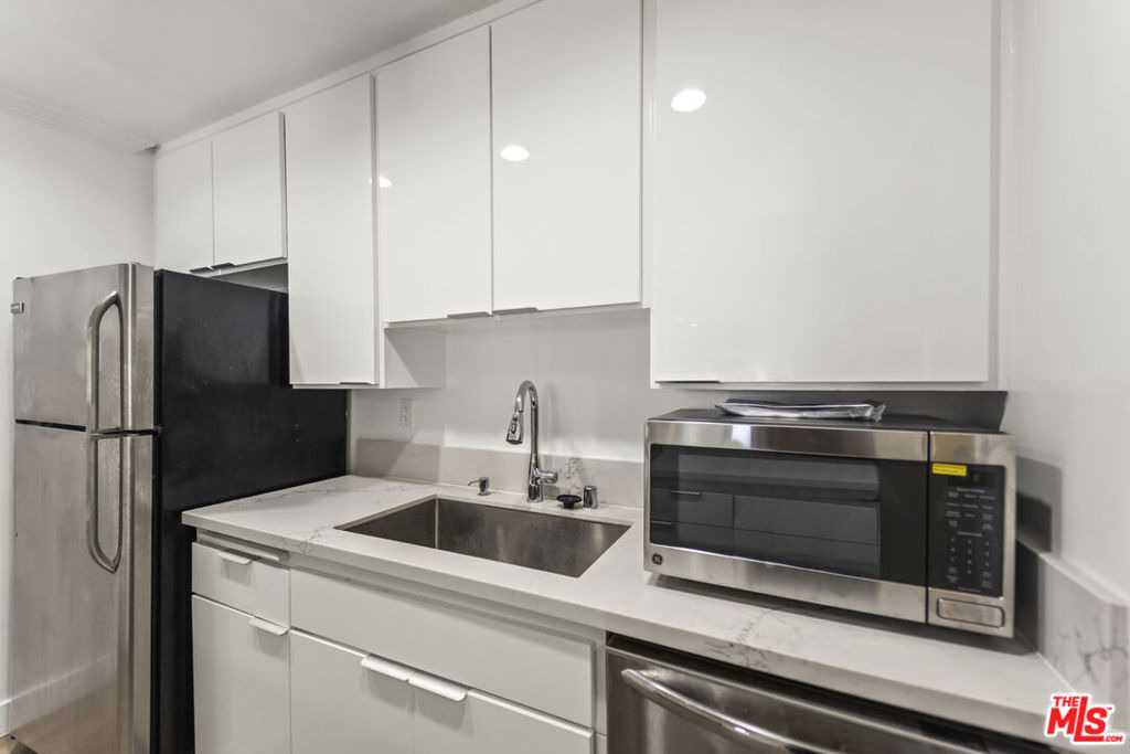 2901 4th Street - Photo 7